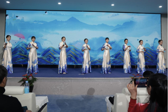 1703839996525629.png image.png